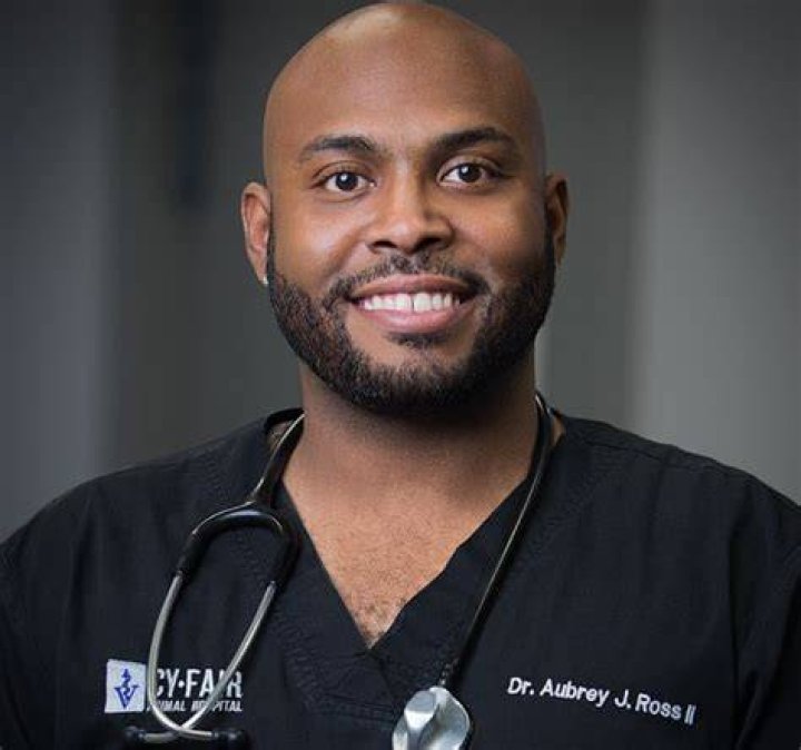 Dr. Aubrey Ross vet Wiki/Bio, Age, married life, wife, Family, net worth.
