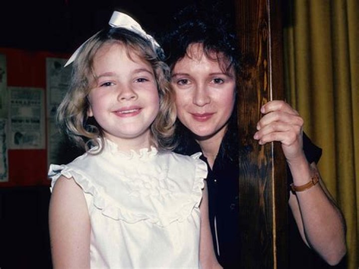 Drew Barrymore's Mother Was Already Controlling The Star's Image At 7 Years Old |