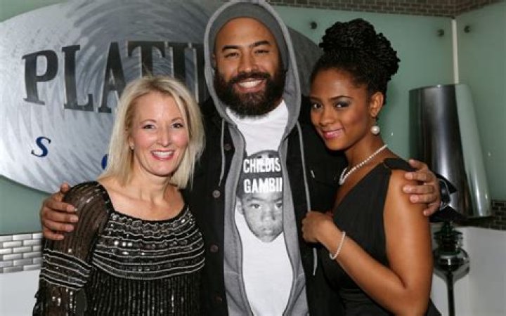Ebro Darden Bio, Wiki, Age, Height, Parents, Wife, Daughter, Baby Mother, and Net Worth
