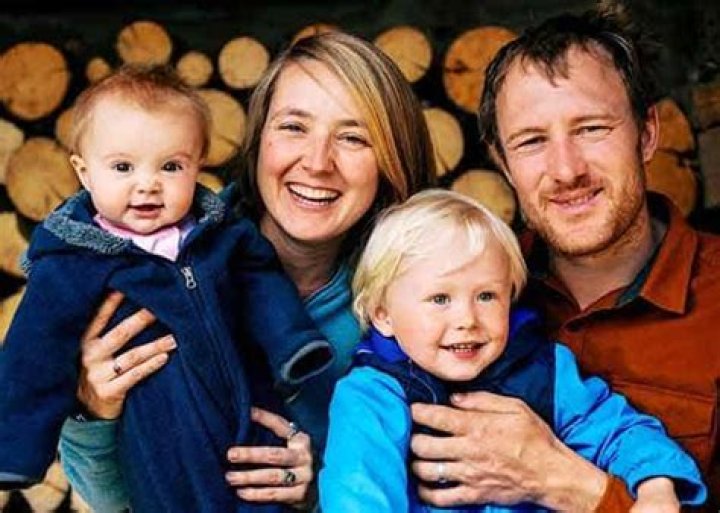 Eivin Kilcher picture with his beautiful family