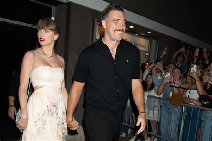 Elena Hicks Buzz Travis Kelce Taylor Swift Cabrio