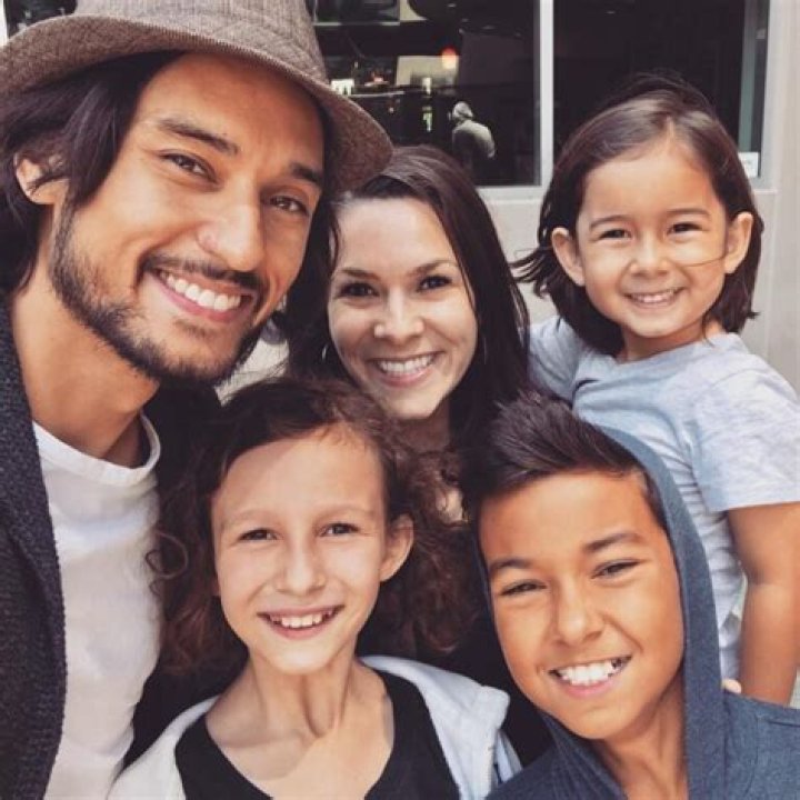 Elias Janssen [Actor] Facts Wiki, Age, Birthday, Siblings, Parents