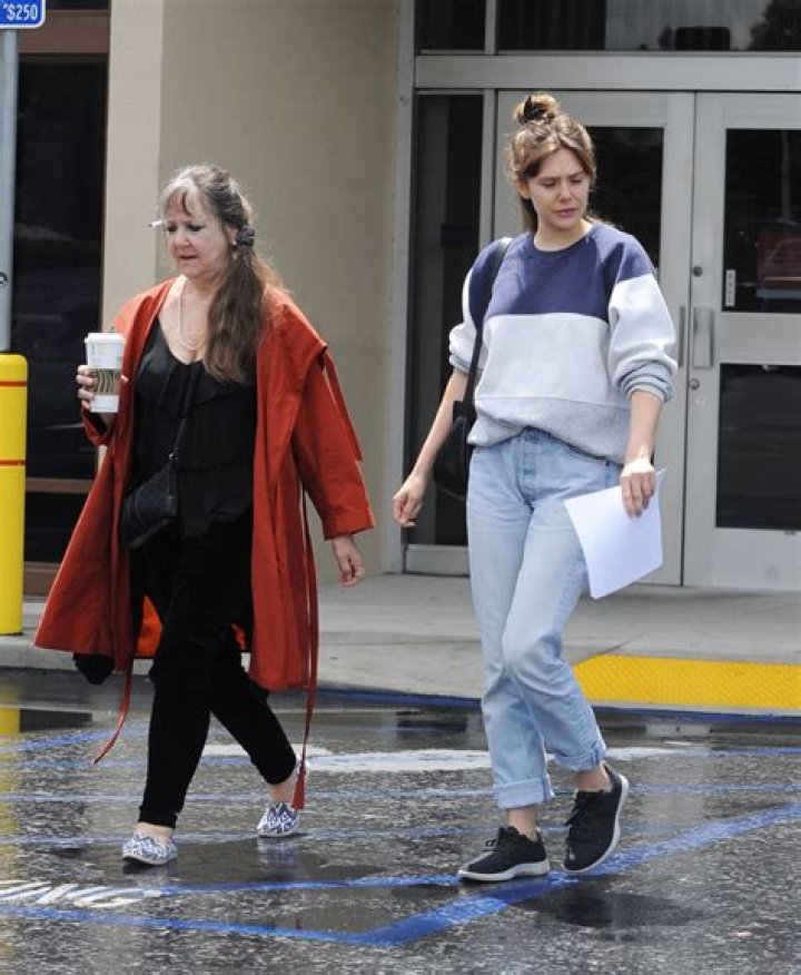 ELIZABETH OLSEN Out with Her Mother in Los Angeles 05/18/2019