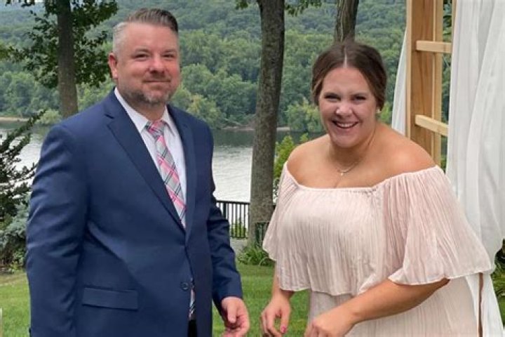 Emily and Tyler sharing the news of pregnancy