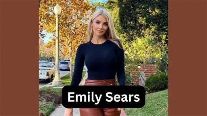 Emily Sears Bio, Family, Career, Boyfriend, History, Net Worth