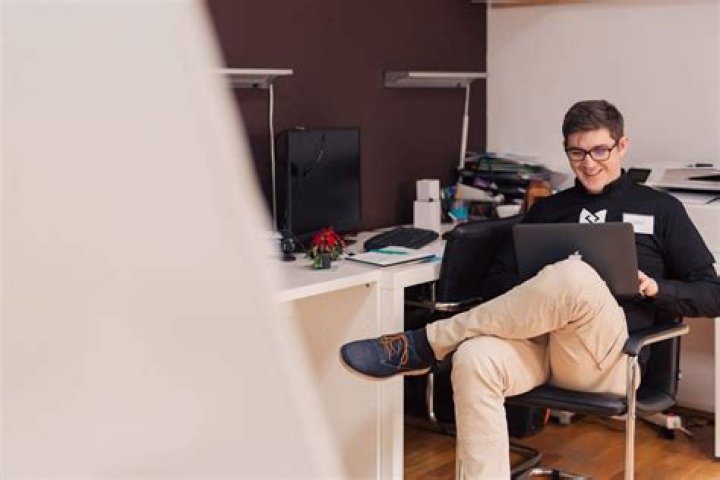 Entrepreneur, Carmelo-maika