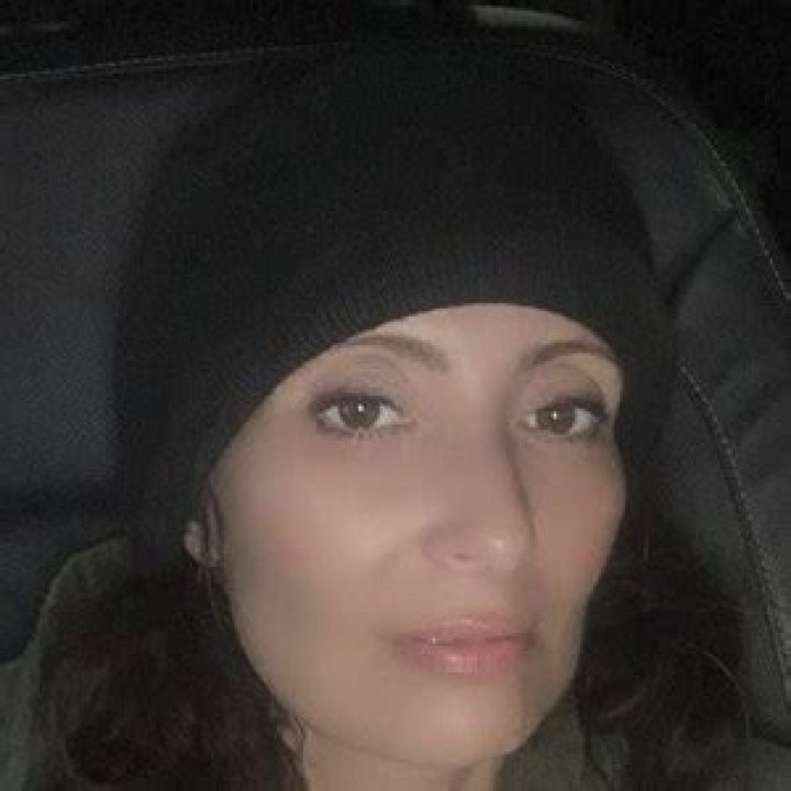 Erin Mansour (Fitness Instructor) - Age, Birthday, Bio, Facts, Family, Net Worth, Height & More