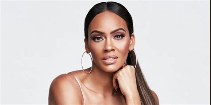 Evelyn Lozada from 'Basketball Wives' Flashes Curves in OnePiece Snake