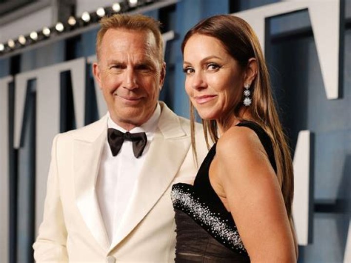 Everything about Fred Dryer's ex-wife ·