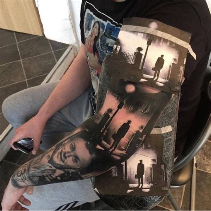 Exorcist tattoo sleeve Tatuagens de filmes, Tatuagens filme de terror