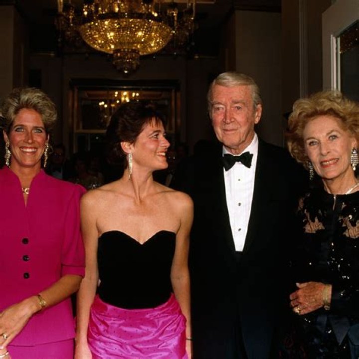 Exploring The Net Worth And Wife Of James Stewart Jr