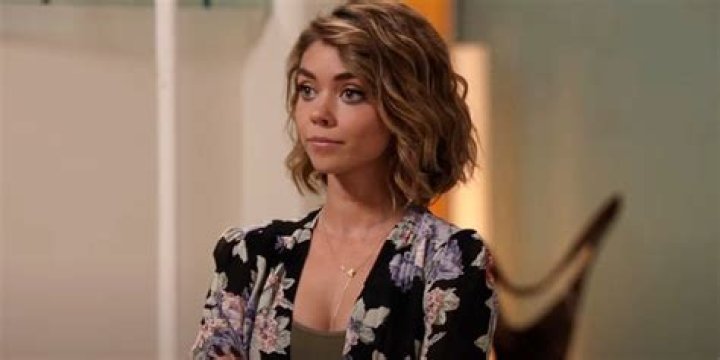 Family Matters from Sarah Hyland & Wells Adams Romance Rewind E! News