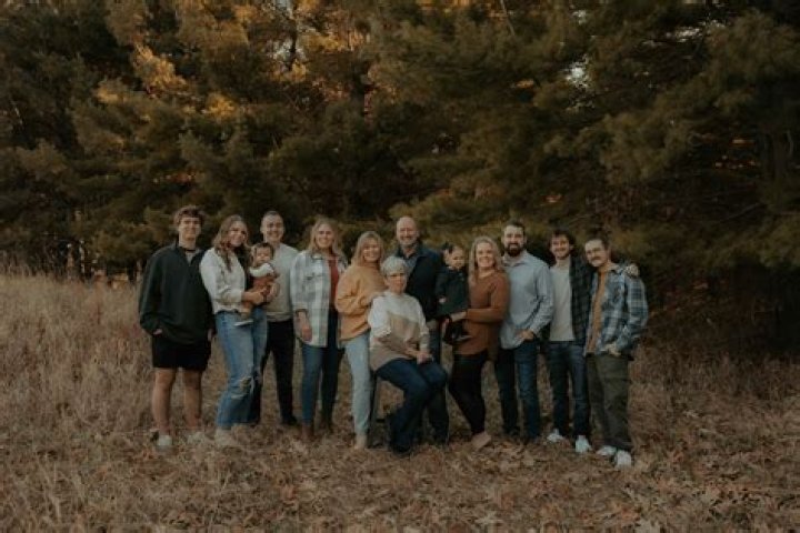 Family Ties, Carmelo-maika