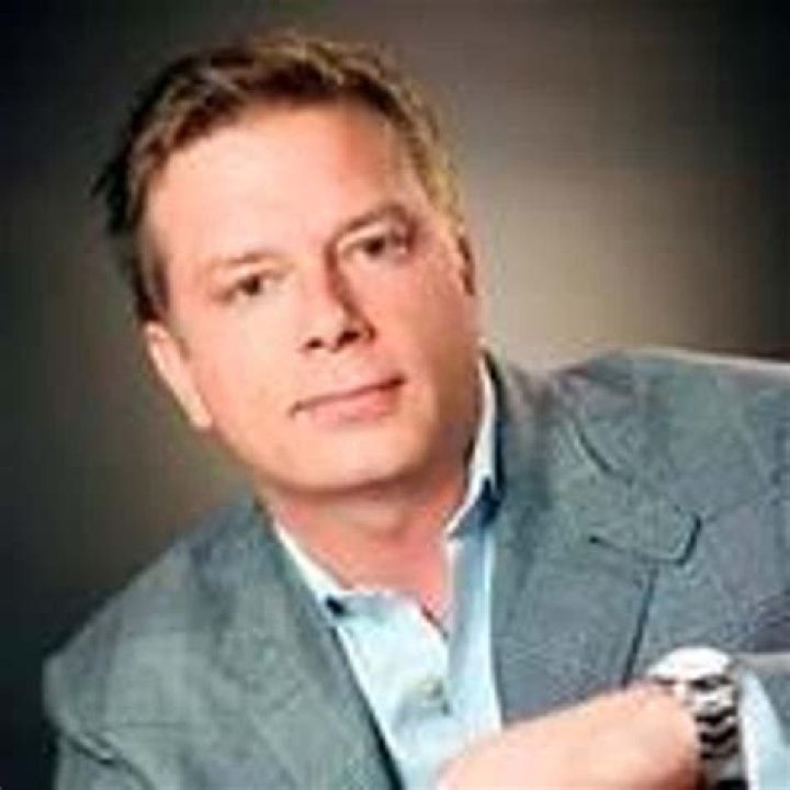 Famous Marketing Majors Celebrities Who Majored in Marketing