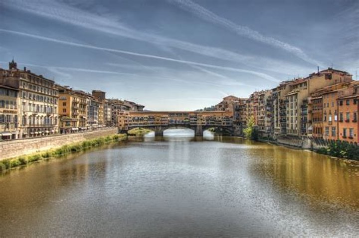 FileArno River and Ponte Vecchio, Florence.jpg Wikimedia Commons