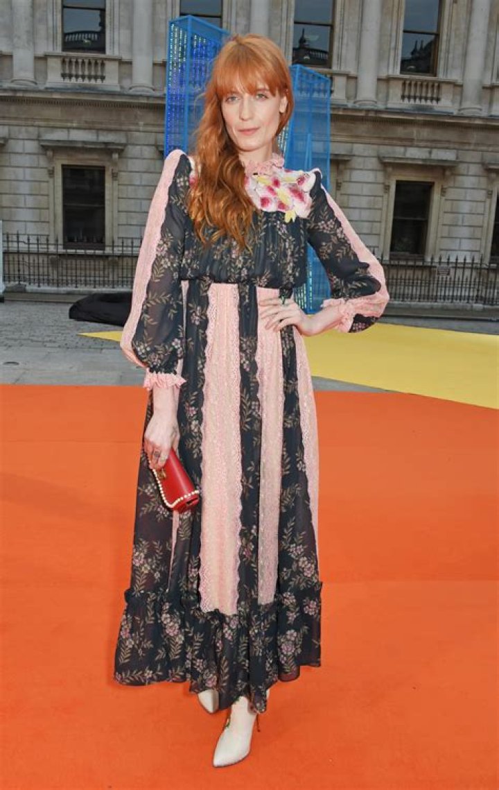 Florence Welch Brings Unabashed Romance to the Red Carpet in Headto