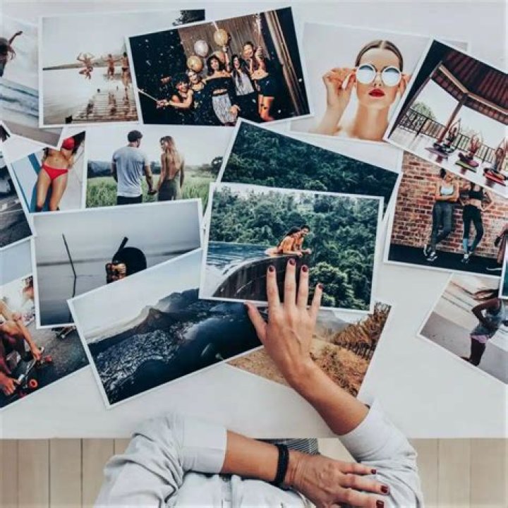 FOTOS Rosal&iacute;a es captada tomada de la mano con Jeremy Allen White El