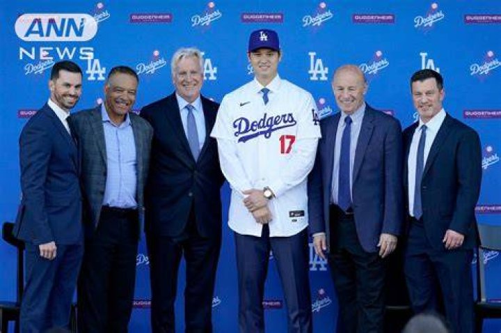 Free Agency Signing With Dodgers, Carmelo-maika
