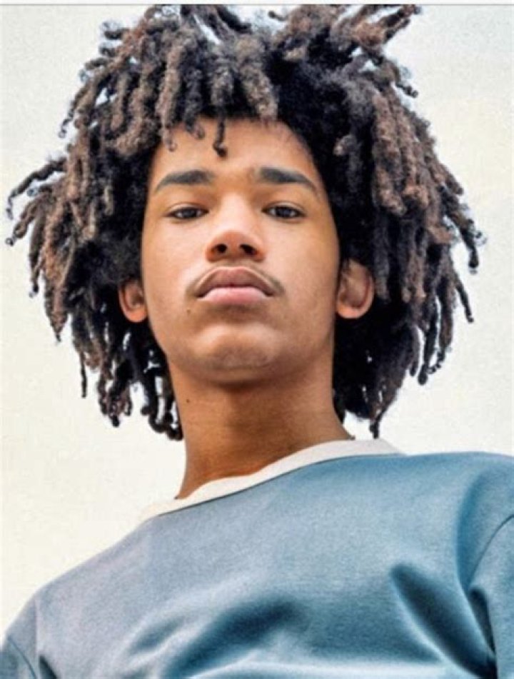 Free form dreads avoiding a messy look r/Dreadlocks