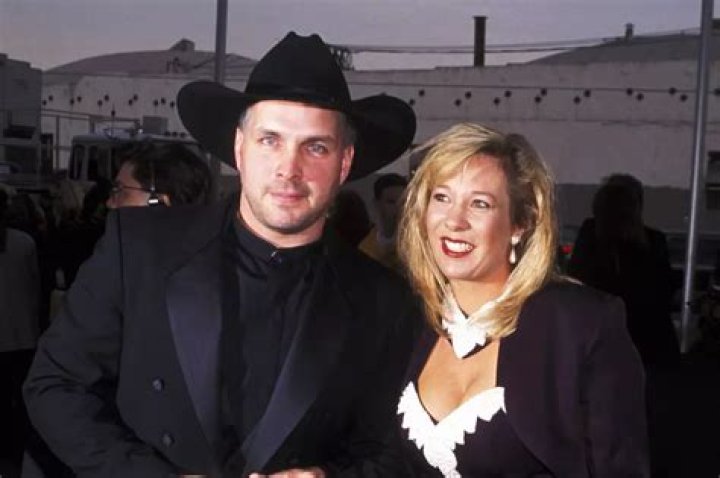 Garth Brooks Ex Wife Speaks Out About Their Marriage Vrogue