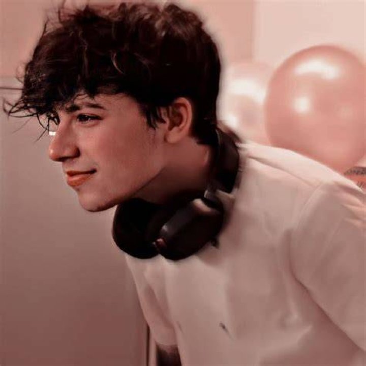 GeorgeNotFound- Bio, Wiki, Age, Girlfriend, Net Worth, Height, Career |