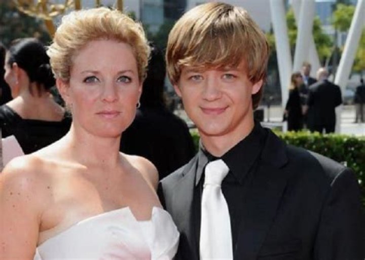 Get to Know Jennifer Earles Facts and Photos of Jason Earles' Former