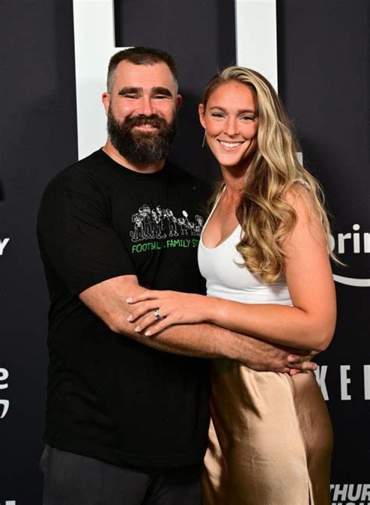 Gina Grad Podcast, Bio, Wiki, Age, Height, Husband, Adam Carolla, Salary, and Net Worth
