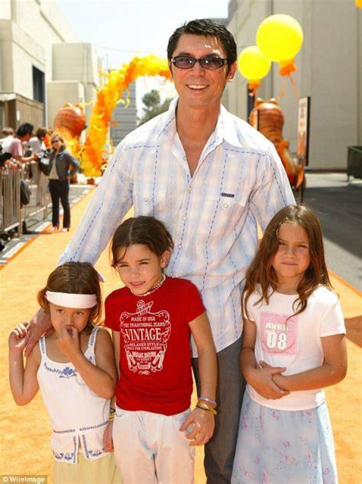 Gracie Phillips reveals her dad is Lou Diamond Phillips Daily Mail Online