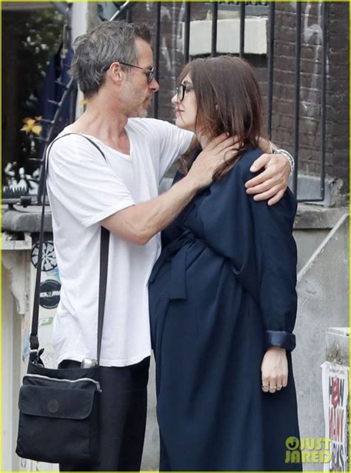 Guy Pearce & Carice van Houten Son Monte! guy pearce carice
