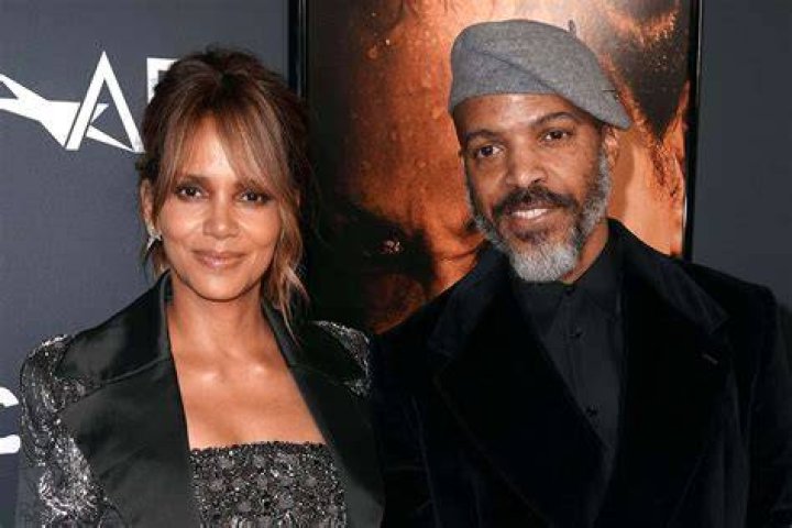 Halle Berry and Van Hunt's Relationship Timeline