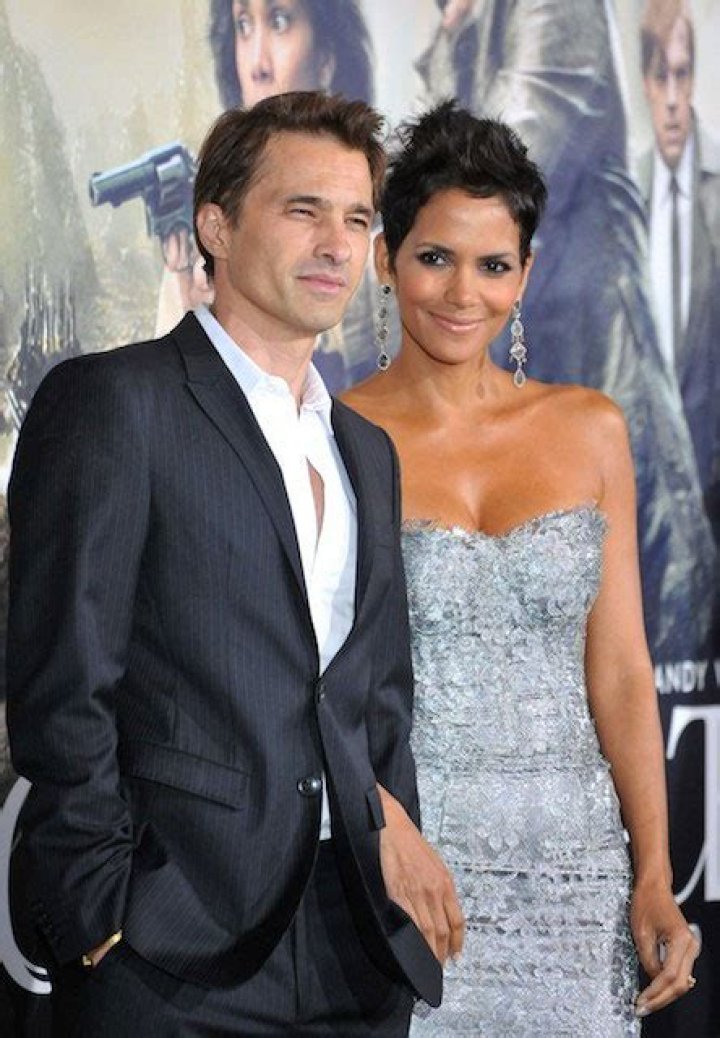 Halle Berry Height, Weight, Age, Spouse, Children, Facts, Biography ·