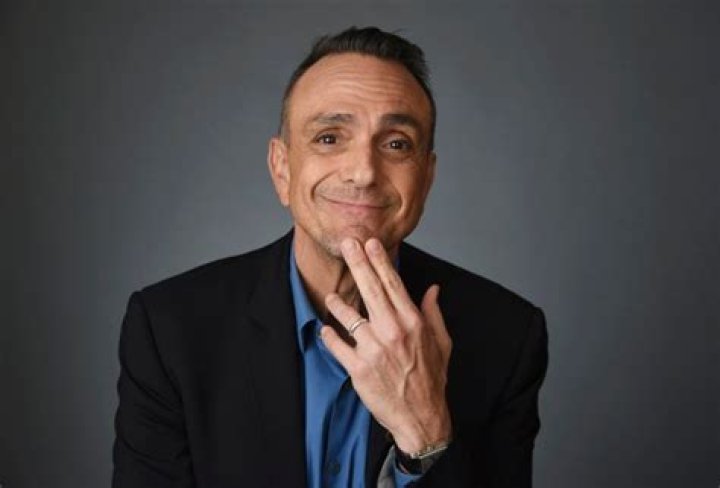 Hank Azaria Invited to Meet with Hindu Org About Apu Guilt