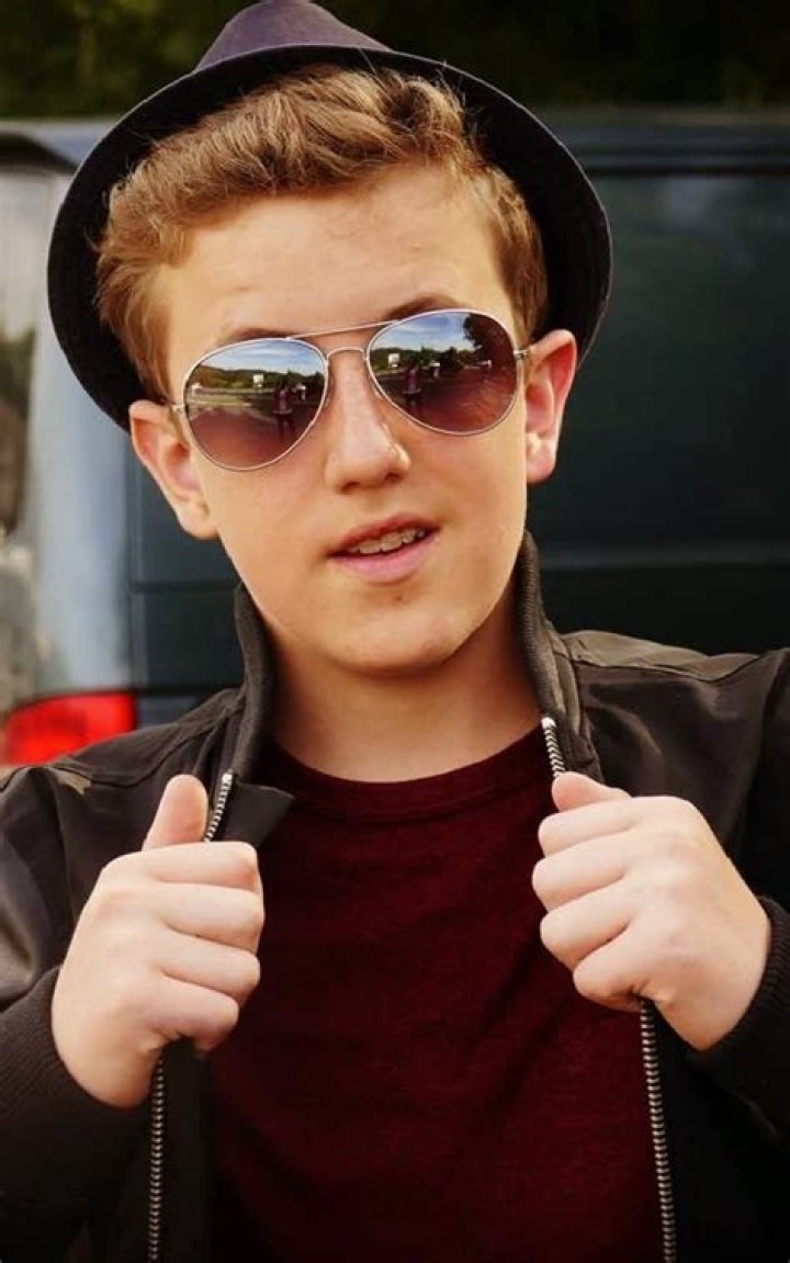 Henry Gallagher Bio, Facts, Family Life of British Pop Singer