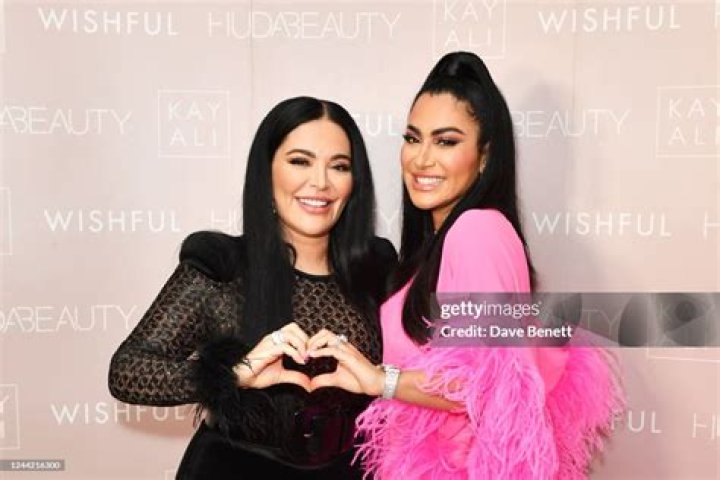 Here Is How Huda Kattan Proved Her Husband Wrong