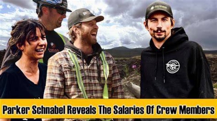 How much does Parker Schnabel actually pay his gold rush crew