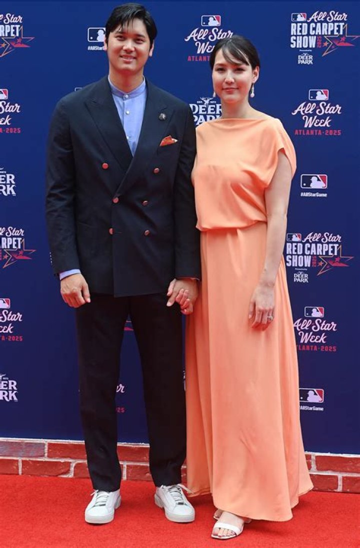 How Old Is Mookie Betts' Wife?