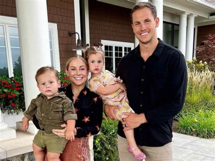 How Shawn Johnson, Andrew East Told His Parents About Pregnancy