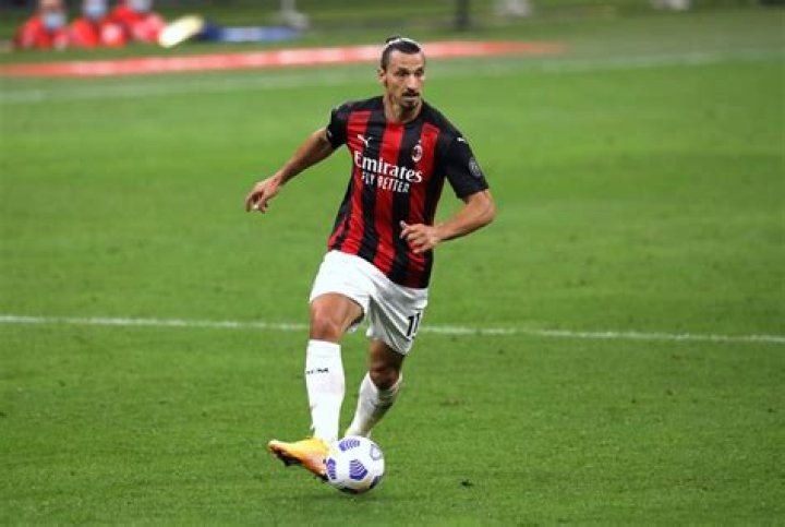 How tall is Zlatan Ibrahimovic? Zlatan Ibrahimovic Height, Age, Weight