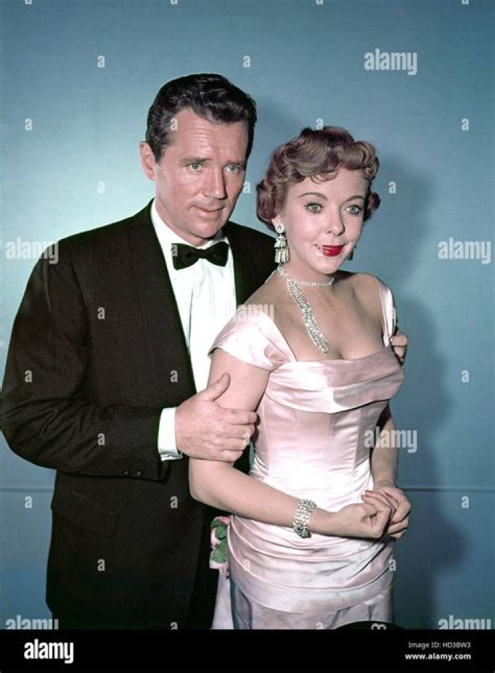 Howard Duff |