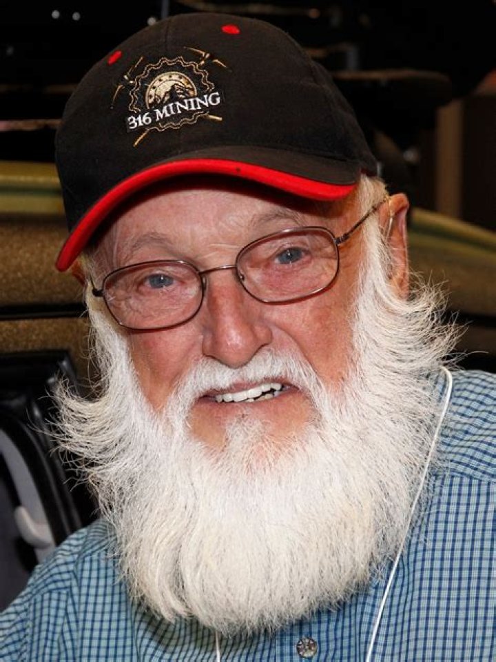 Hunter Hoffman from Gold Rush's age as grandpa Jack 'always has his back' |