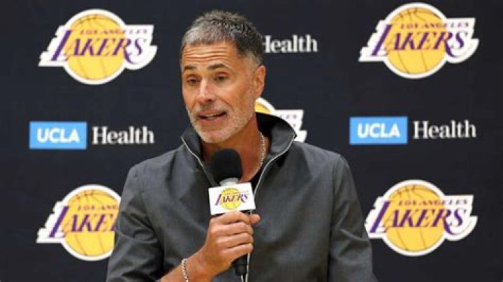 If rob pelinka doesn't take the lakers gm job maybe roblowe would be