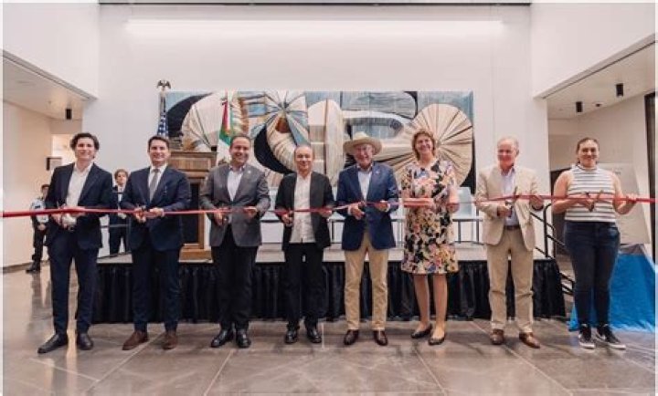 Inauguran nuevas instalaciones del Consulado General de Honduras en
