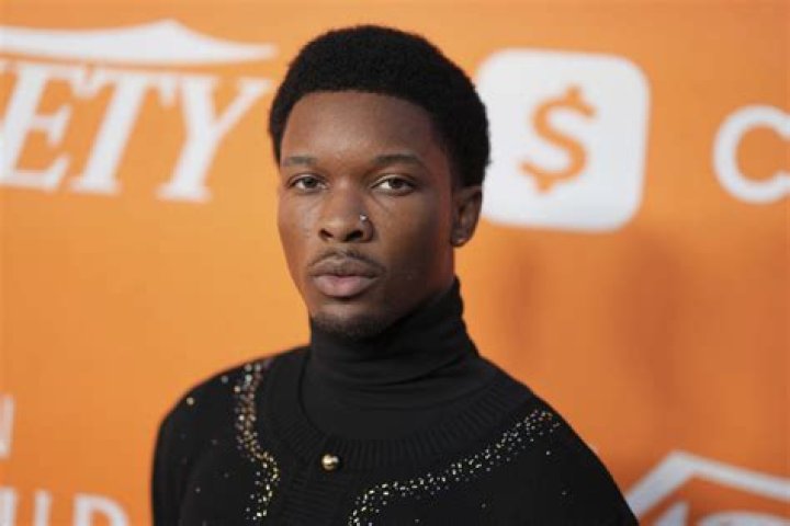 Internet Reacts To His New Style ·