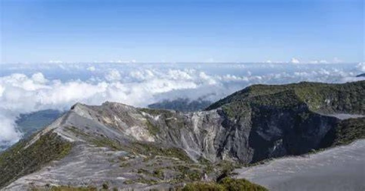 Irazú Volcano HalfDay PrivateTour from San José Tourist Journey