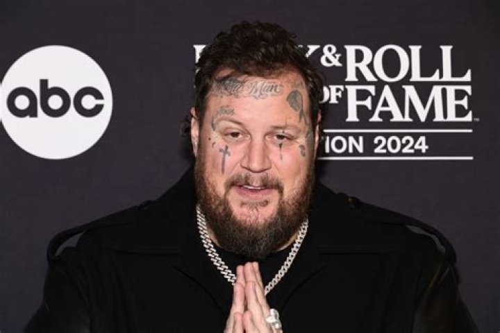 Is Jelly Roll Related To Struggle Jennings? Family Background