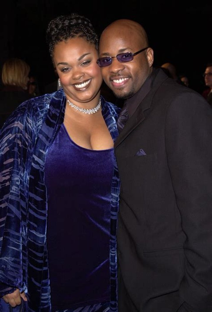Is Jill Scott Married To His Fiance Shelley Unitt?
