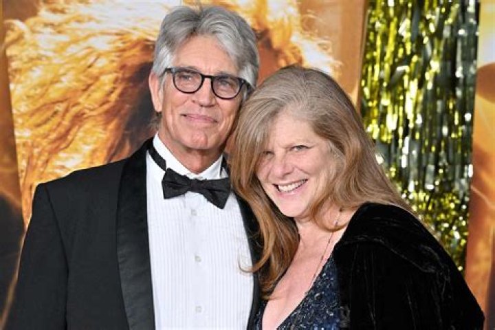Is Troy Roberts Married? Who is His Wife? Does He Have Kids?