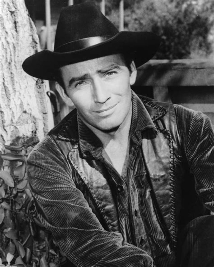 James Drury, Taciturn Star of ‘The Virginian,’ Dies at 85 The New York Times