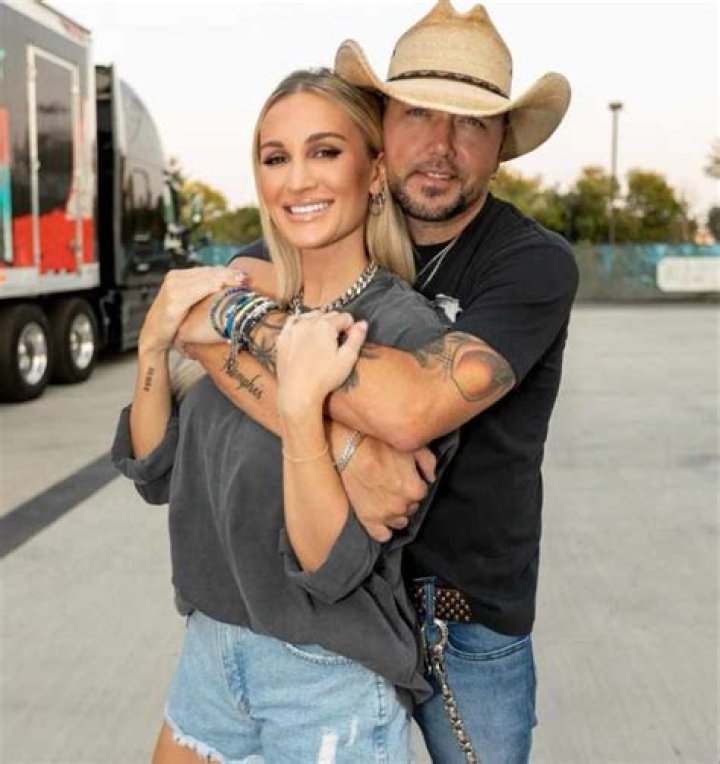 Jason Aldean Net Worth, Wife, Career, Parents, Age, Height Ellina fox