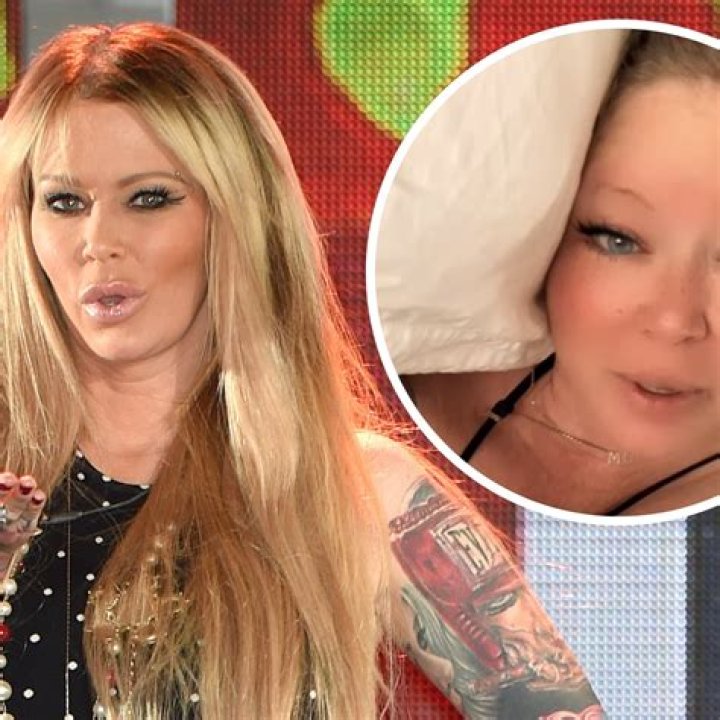 Jenna Jameson reveals she can walk unaided after mystery illness